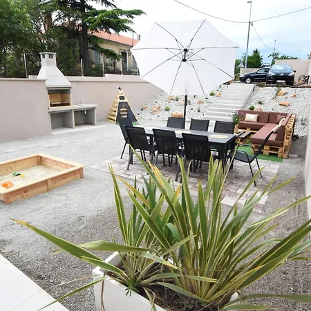 Smjestaj Za Poslovne Ljude,radnike,turiste Apartmán Rijeka