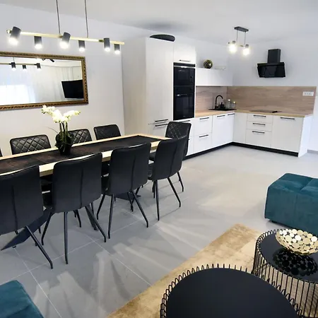 Apartman Smjestaj Za Poslovne Ljude,radnike,turiste *