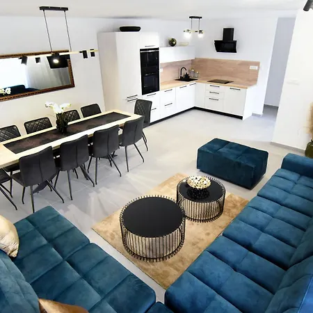 Apartman Smjestaj Za Poslovne Ljude,radnike,turiste *