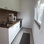 아파트 Smjestaj Za Poslovne Ljude,radnike,turiste *