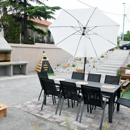 Smjestaj Za Poslovne Ljude,radnike,turiste Apartment Rijeka